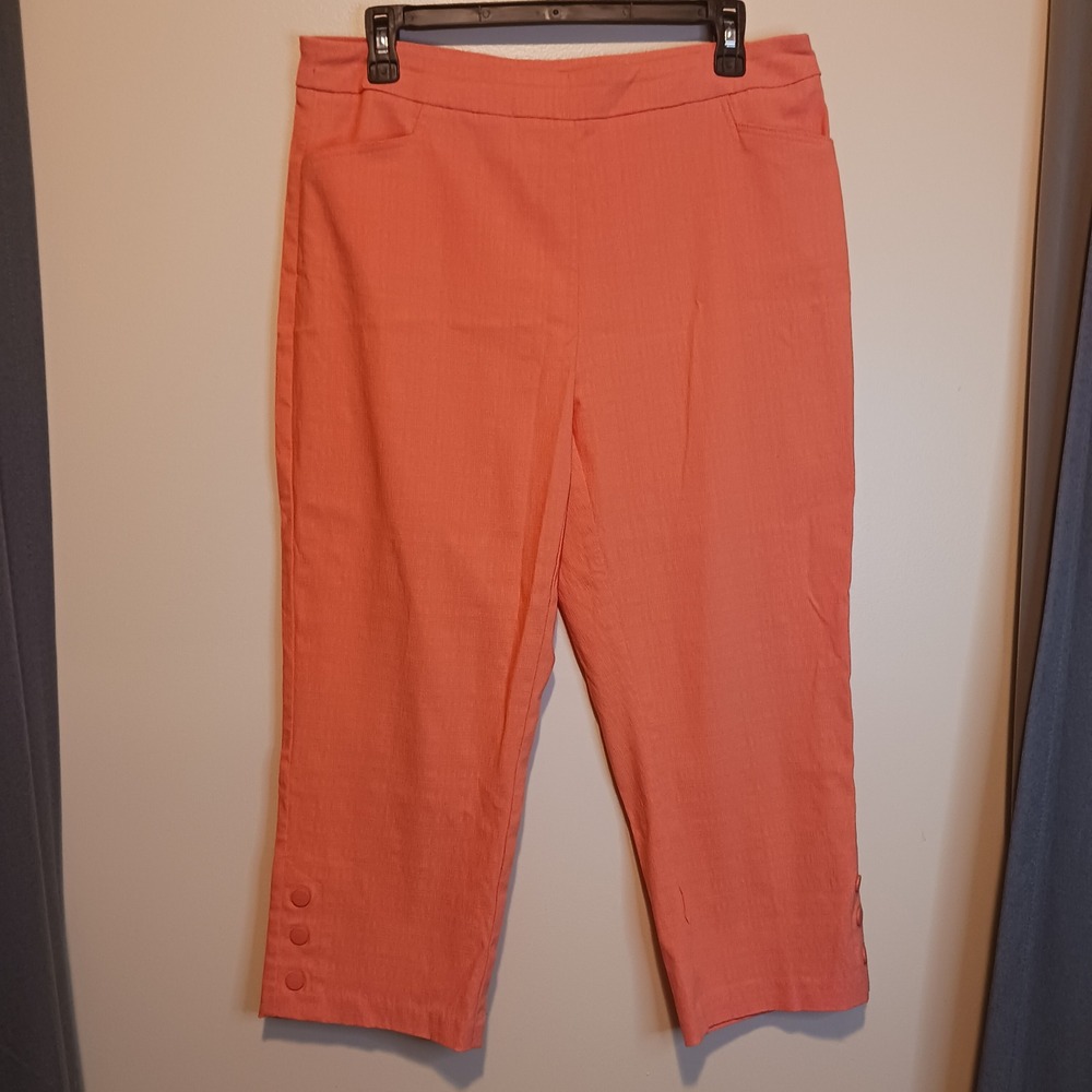 Women's Coral Capris with Button-Hem Detail